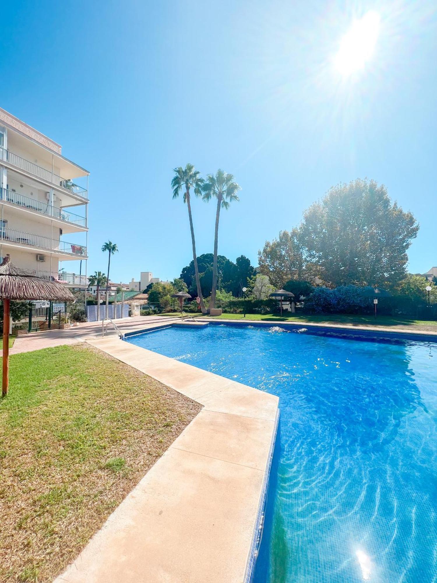 Cozy & Sunny Carihuela Park Apartment Torremolinos Ngoại thất bức ảnh